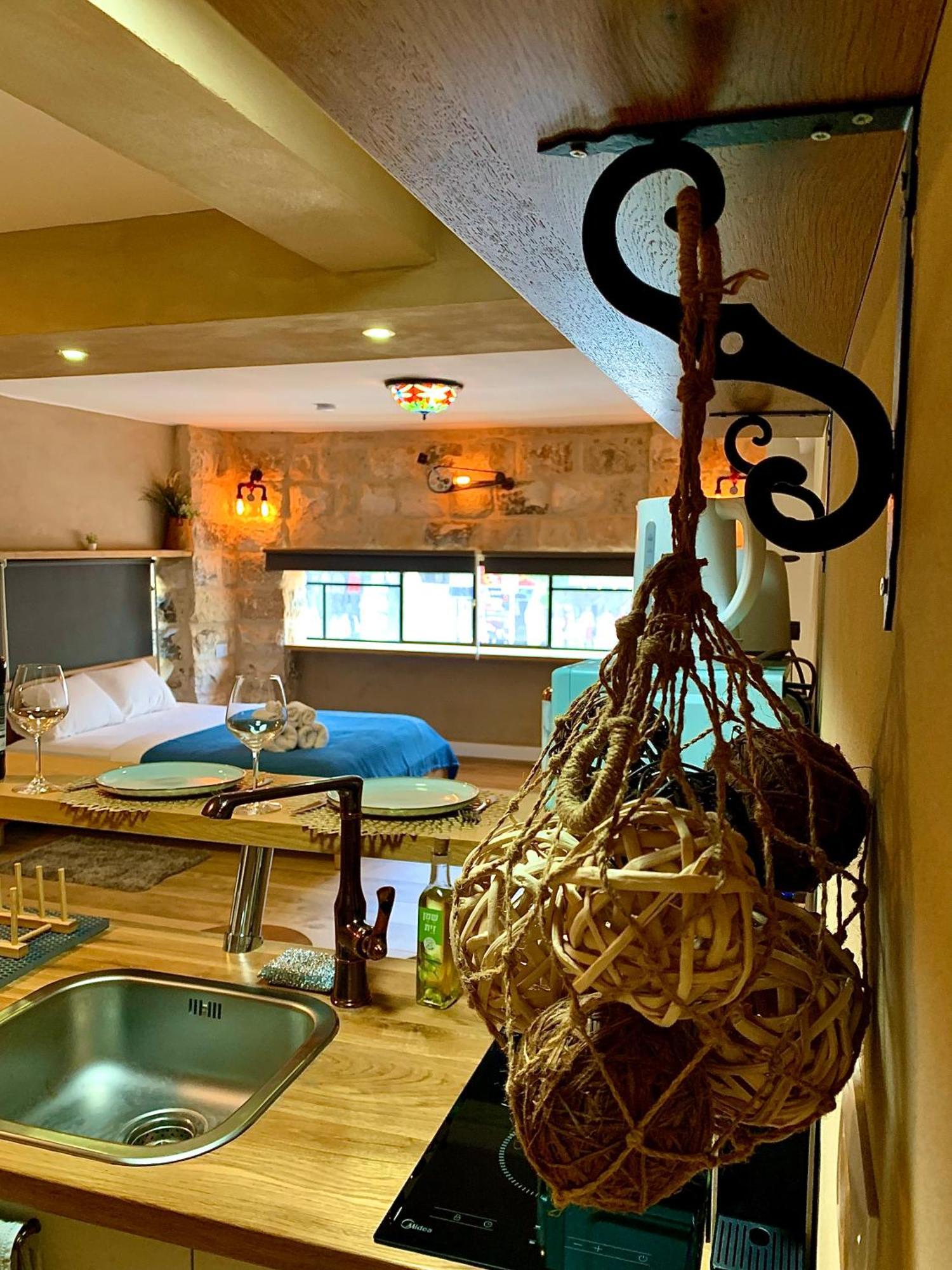 Boutique Apartment In Heart Of حيفا المظهر الخارجي الصورة